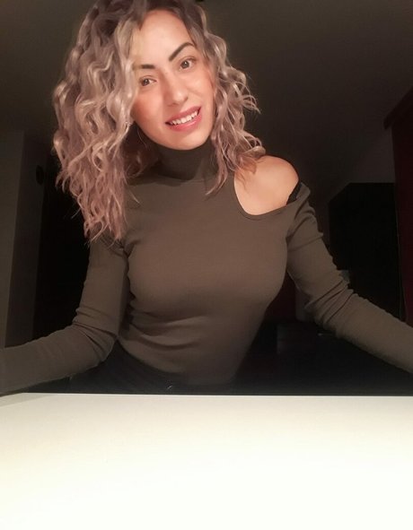 Marinela Adalbertova onlyfans page