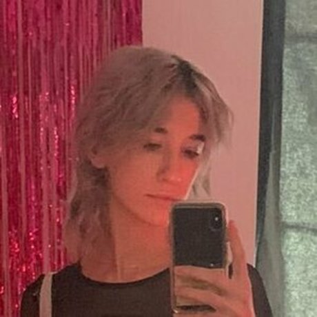 sydneygayle Profile image