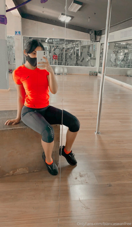 biancaswanfree onlyfans nude pics