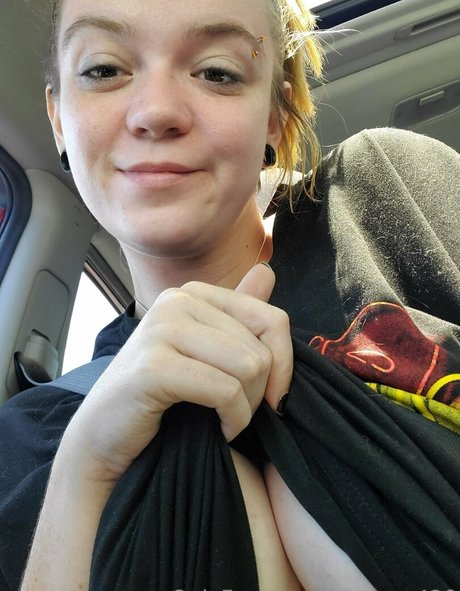 raemay420 onlyfans pics