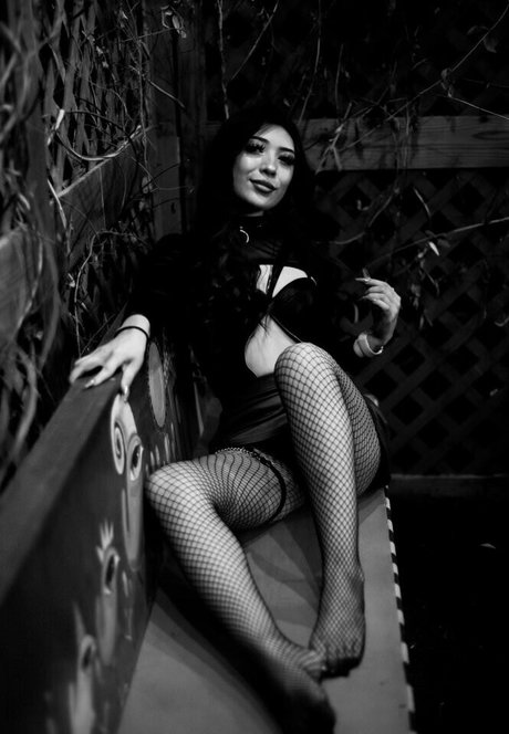 ebony mature onlyfans free nude plate