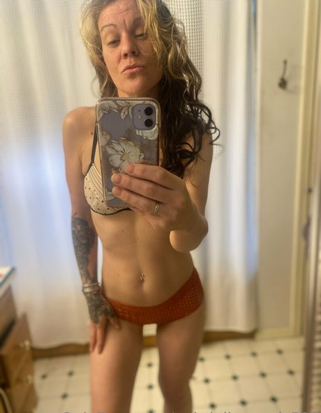 gabriellawoods598 onlyfans nude photos