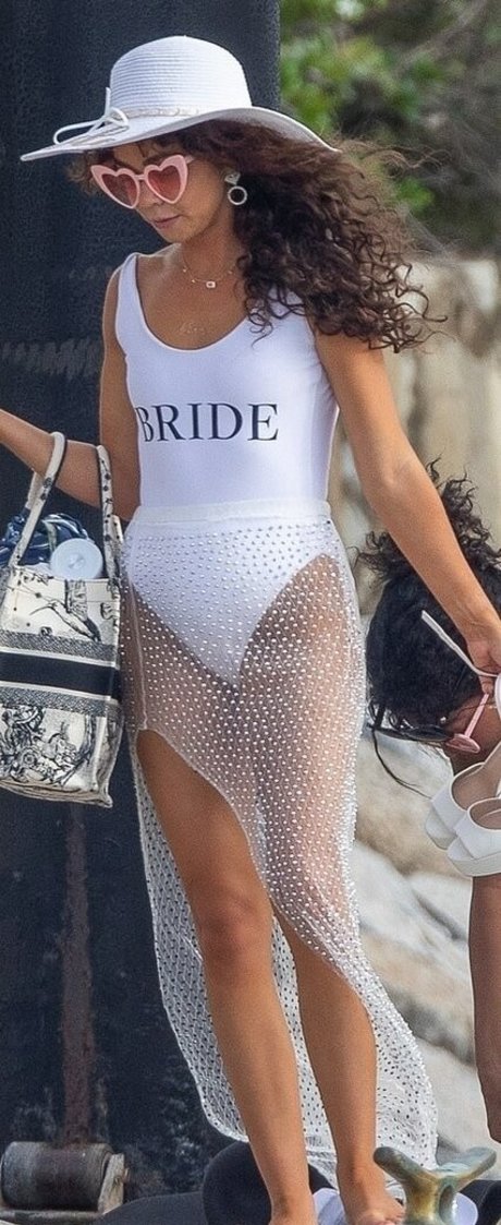 Sarah Hyland onlyfans nude tits