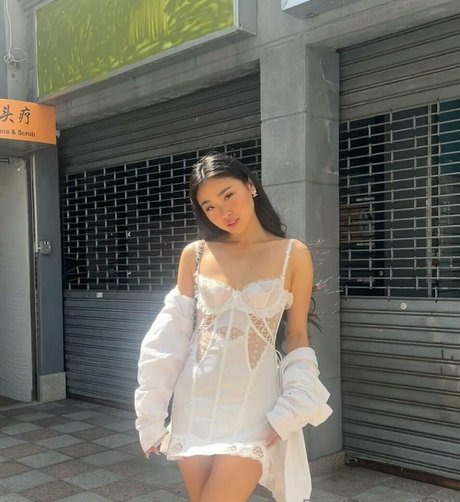 cherrymimi onlyfans topless