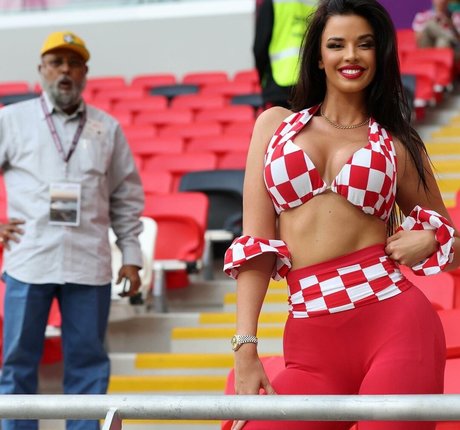 Ivana Knoll nudes only fans