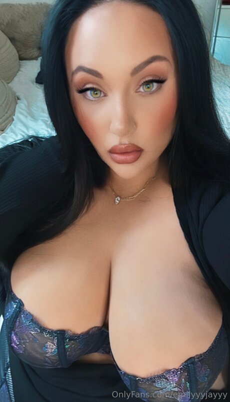 Emilyyyjayyy only fans naked