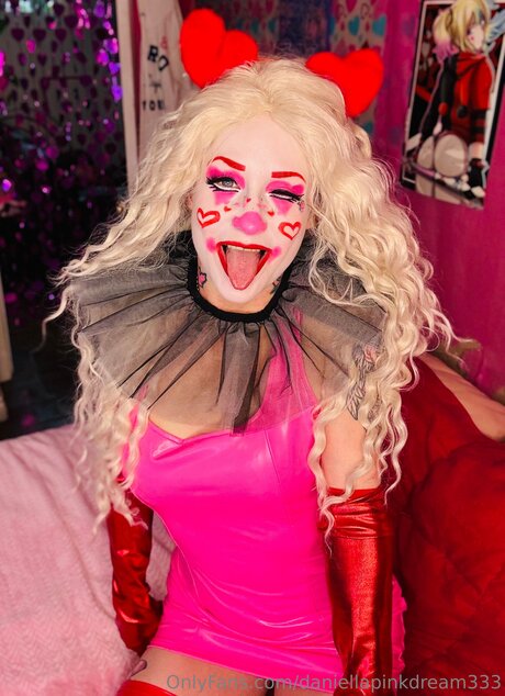Daniellapinkdream333 tits onlyfans