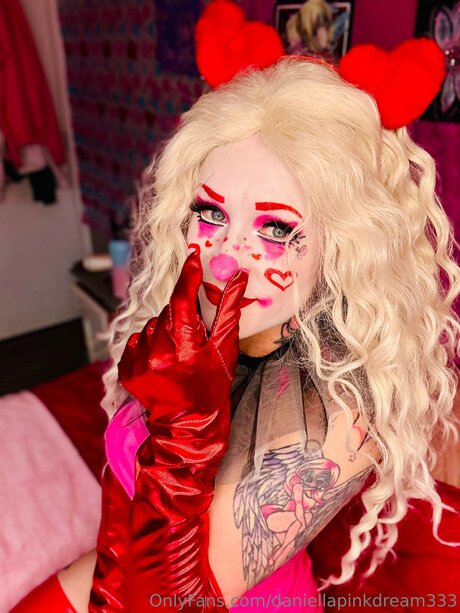 Daniellapinkdream333 onlyfans.
