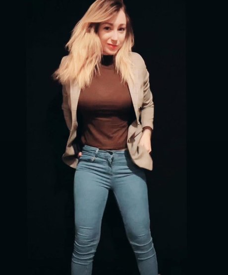 Elisa Calvi leaks only fans