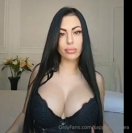 sapphireastrea Profile image