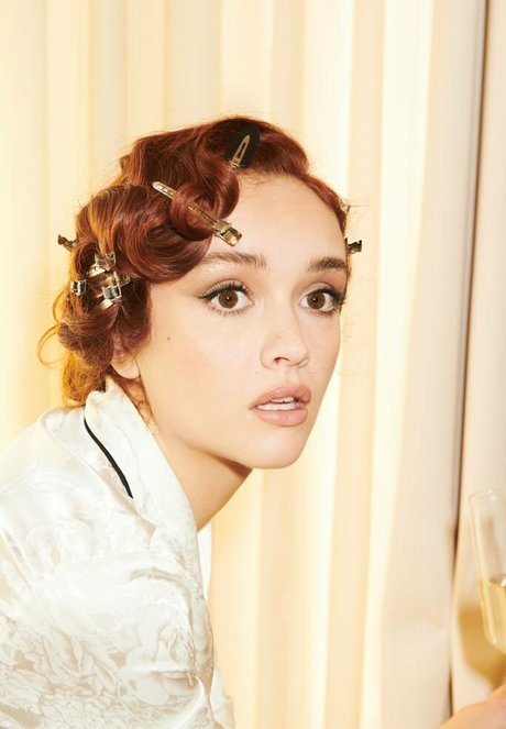 Olivia Cooke desnuda onlyfans
