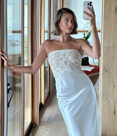 Hailey Baldwin Bieber onlyfans nude