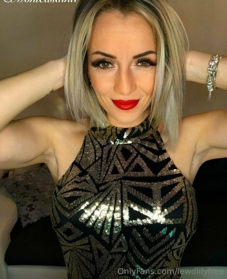 lewdlilyfree onlyfans model