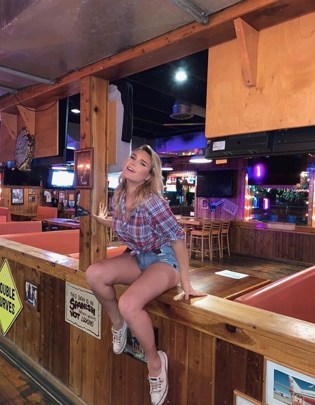 Erica Carosella nude onlyfans leaks