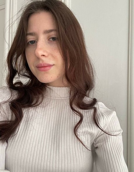 miareeed naked onlyfans pics