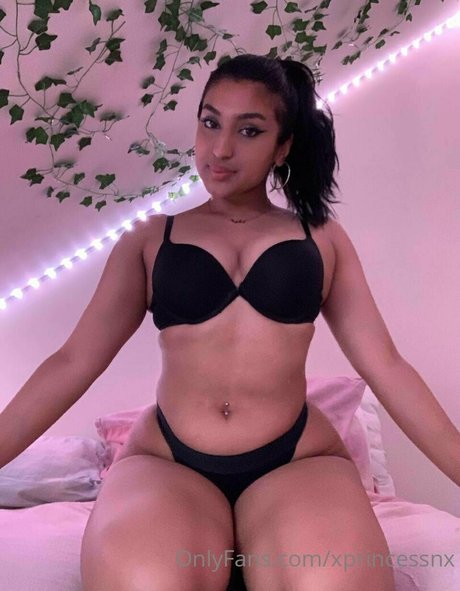 ebony solo onlyfans nudes frame