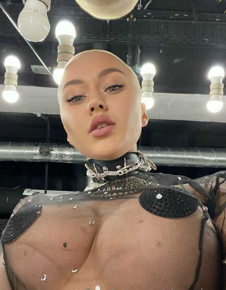 ohmy luna only fans pic