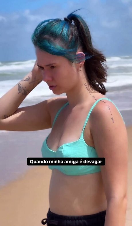 Julia K Barni onlyfans exposed