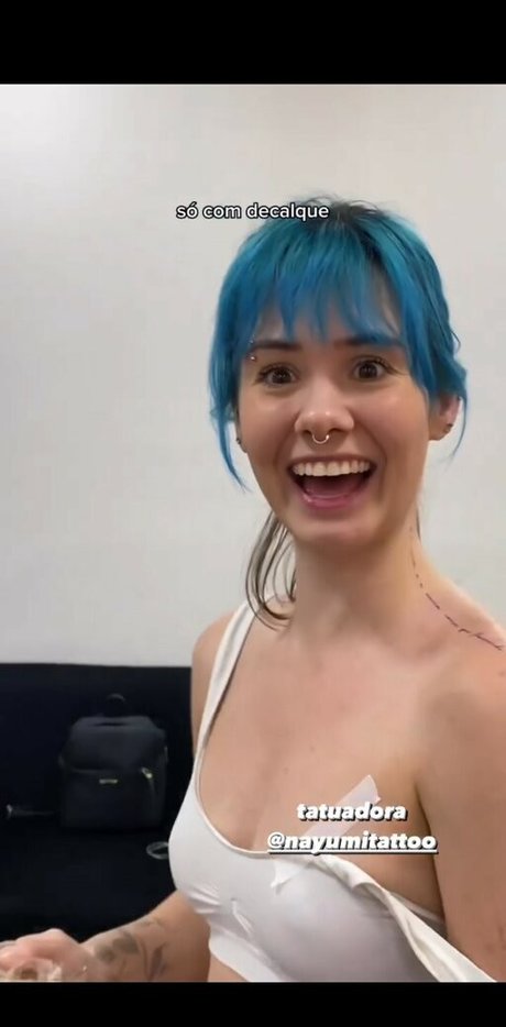 Julia K Barni onlyfans leakd