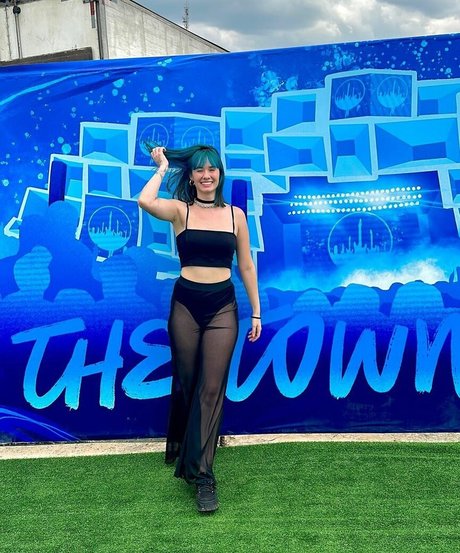 Julia K Barni onlyfans sex tape