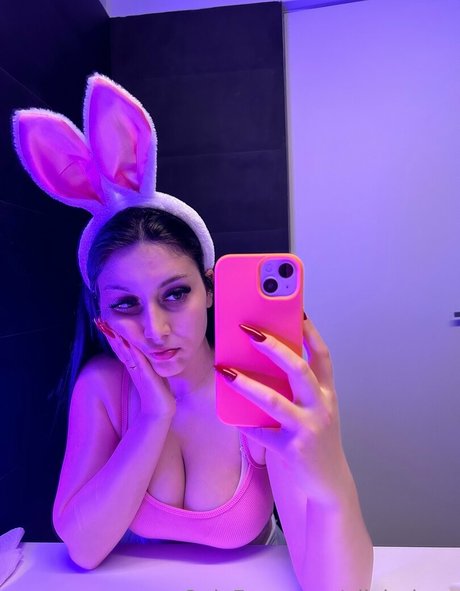 oliviariooo only fans content