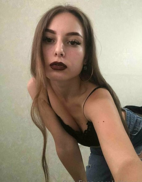 aliiaxxx onlyfans lesk