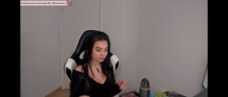 MichelleR Profile image