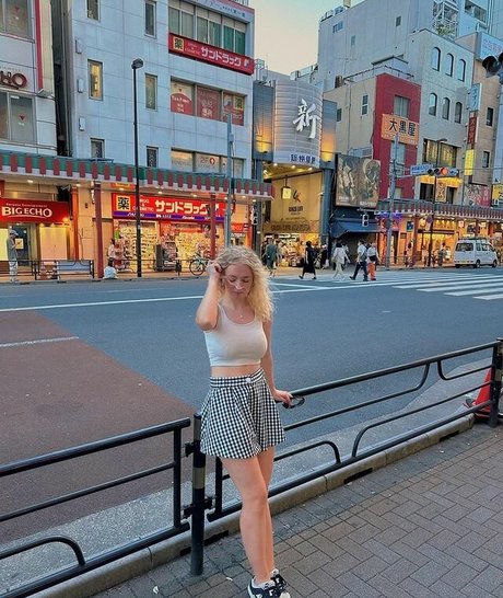 ebony live onlyfans pornographic portrayal