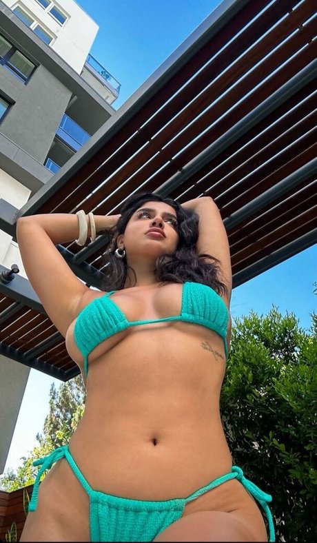 Alishba Sheikh onlyfans nude pics