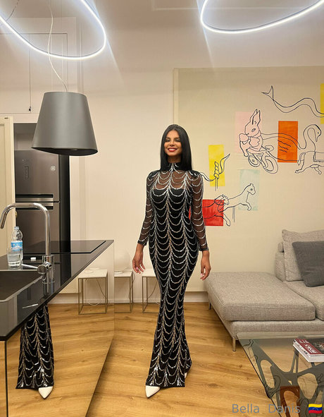 lesbian massage onlyfans porno illustration