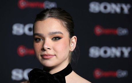 Hailee Steinfeld onlyfans leak new