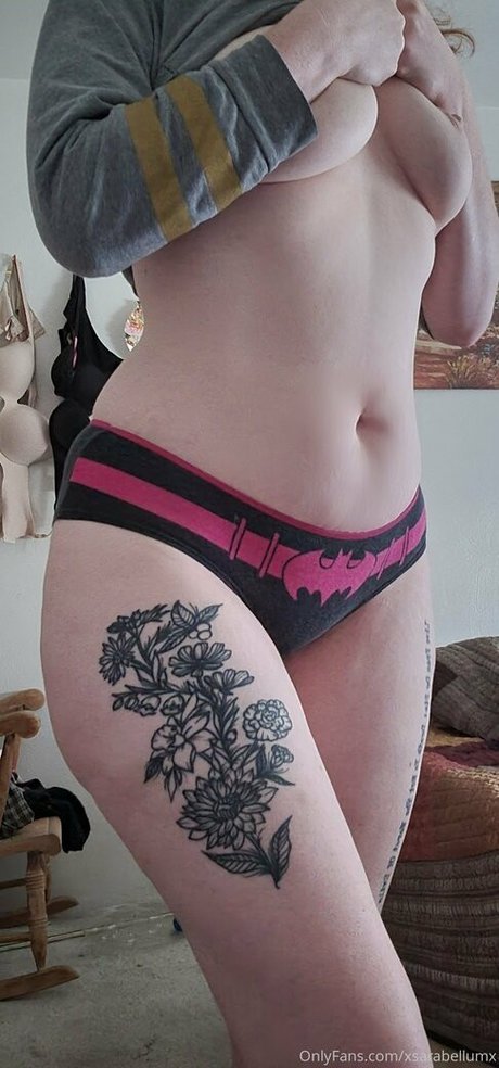 xsarabellumx onlyfans model photos