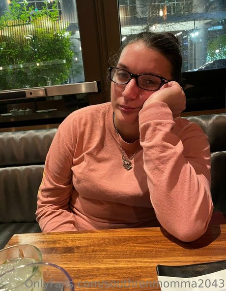 southrenmomma2043 nudes onlyfans leaked