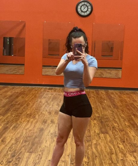 MuscleMommy002 onlyfans nudes leaks