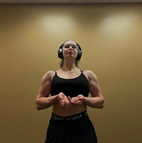 MuscleMommy002 leaked onlyfans pics