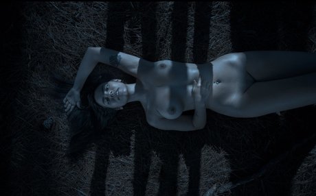 Luna Bloom onlyfans leajs