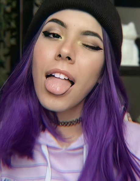 Luna Bloom only fans content