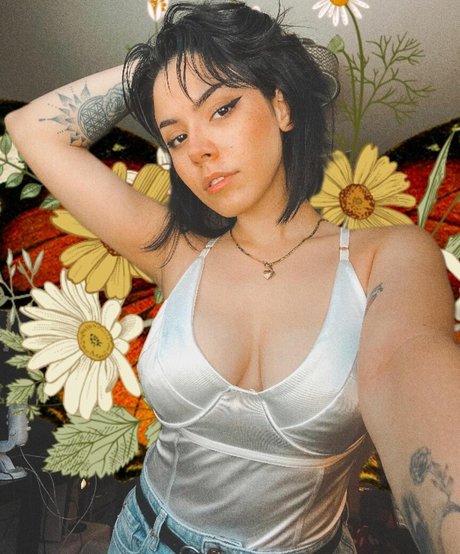 Luna Bloom onlyfans porn nude