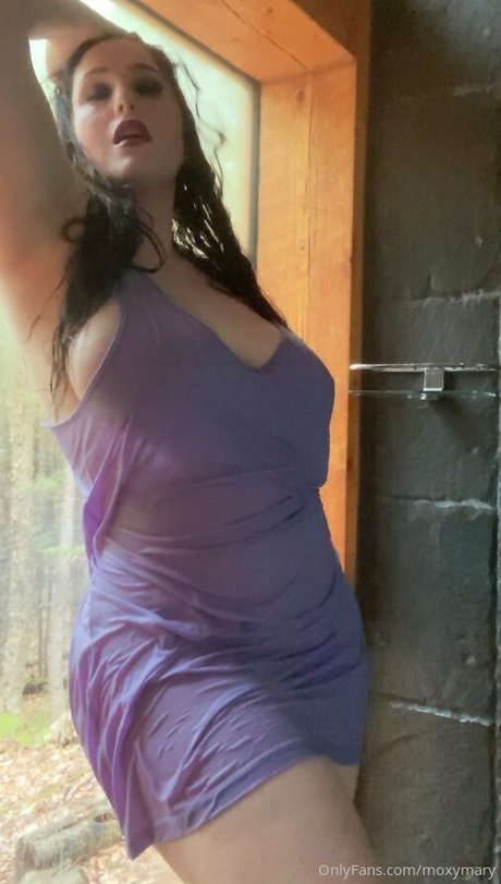 Moxy Mary onlyfans fuck