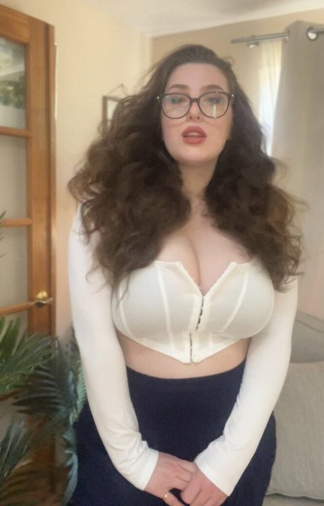 Moxy Mary nude only fans