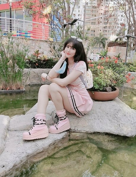 Kouryam onlyfans sextape