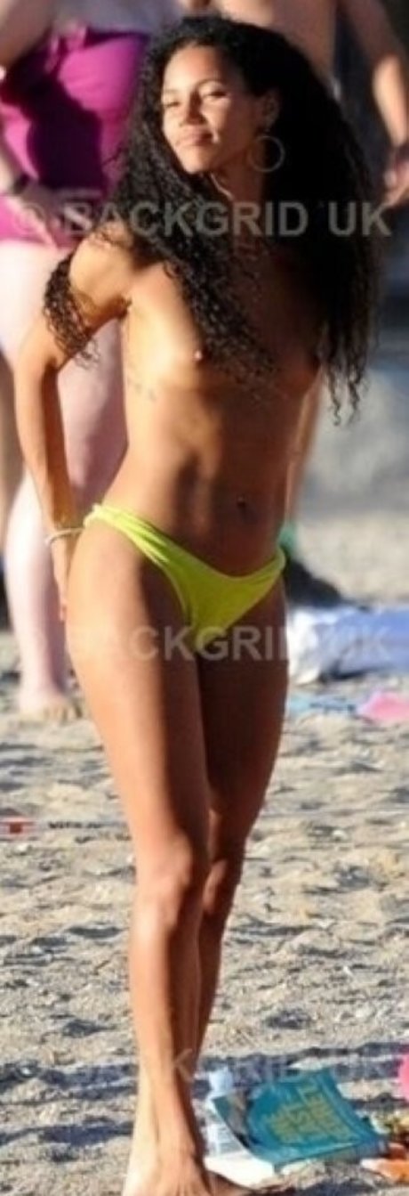 Vick Hope onlyfans pictures