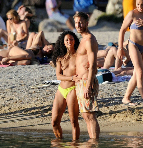 Vick Hope onlyfans leaks xxx