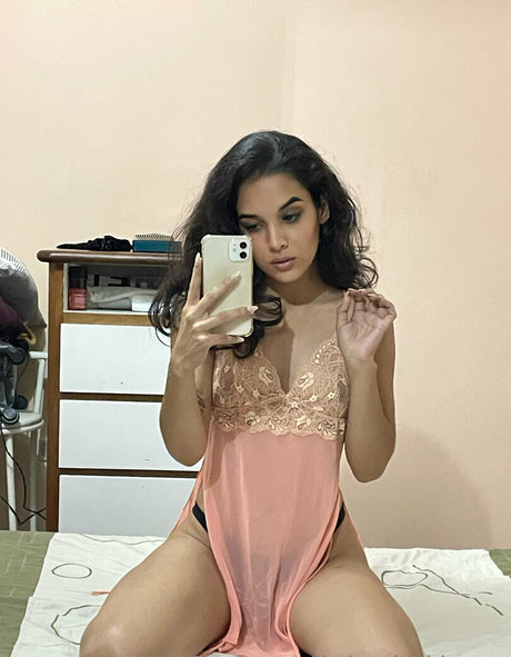 littlemisskimmy onlyfans desnuda