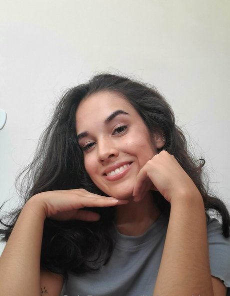 gym influencer onlyfans naked selfie