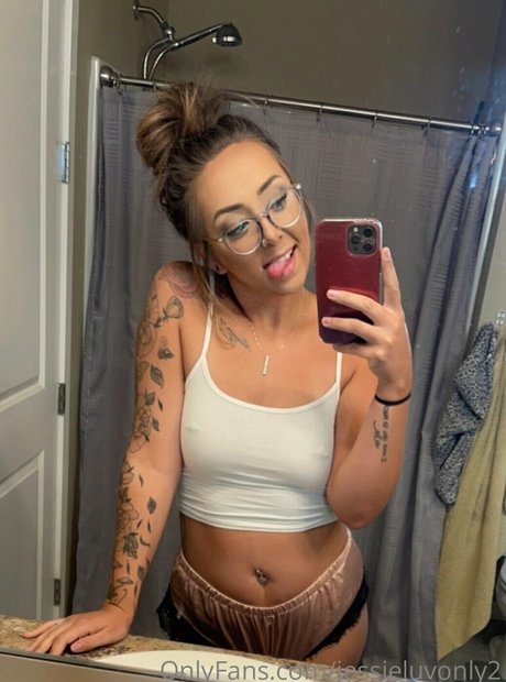 jessieluvonly2 onlyfans photo