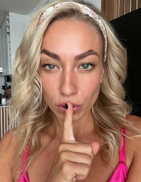 Amy Love nude onlyfans leak