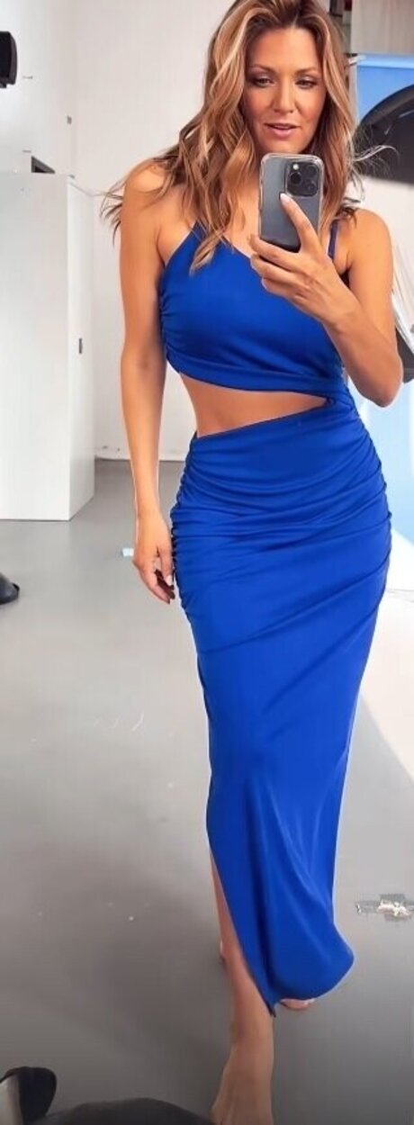 Ella Endlich only fans nude leaks