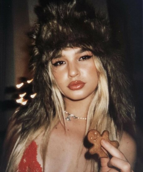 shy onlyfans pretty plate