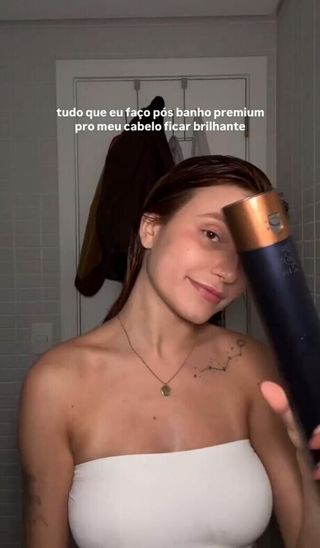 Liv Resenhas onlyfans nudes leak